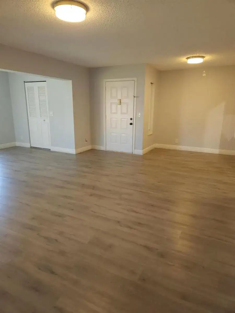 502 Shady Pine Way # D2, FL 33415 photo 4
