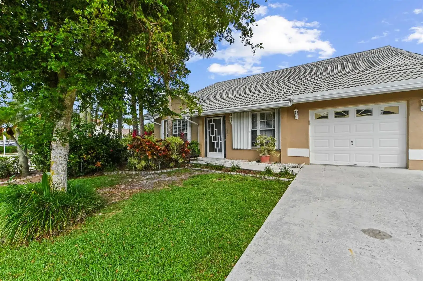 18377 Fresh Lake Way, Boca Raton FL 33498 photo 2