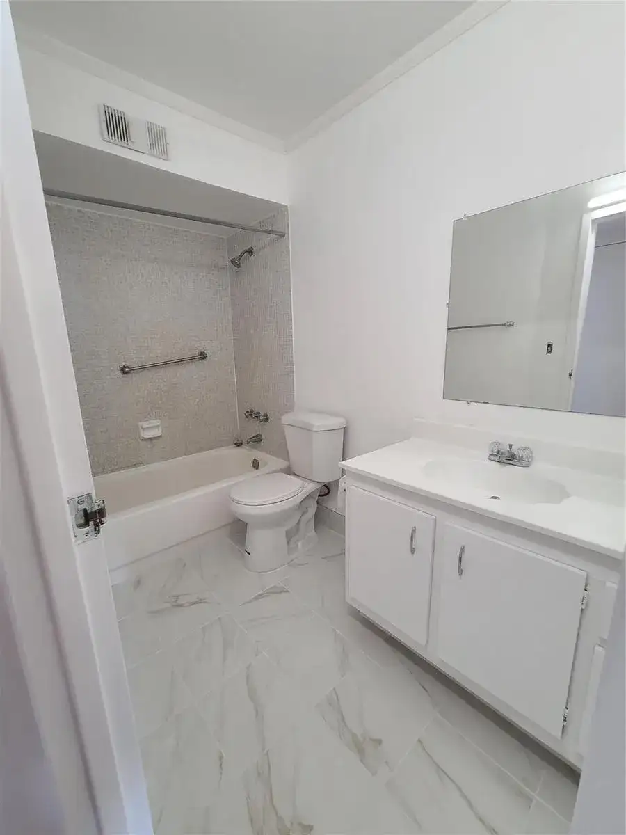 1810 SW 81st Avenue # 2400, North Lauderdale FL 33068 photo 5
