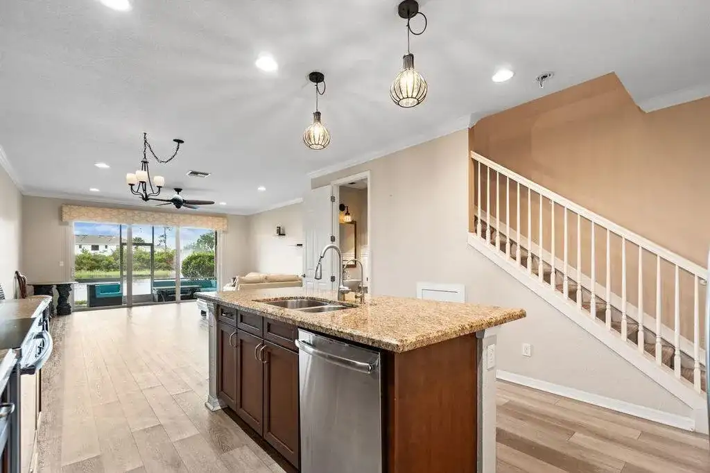 626 SW Glen Crest Way, Stuart FL 34997 photo 5