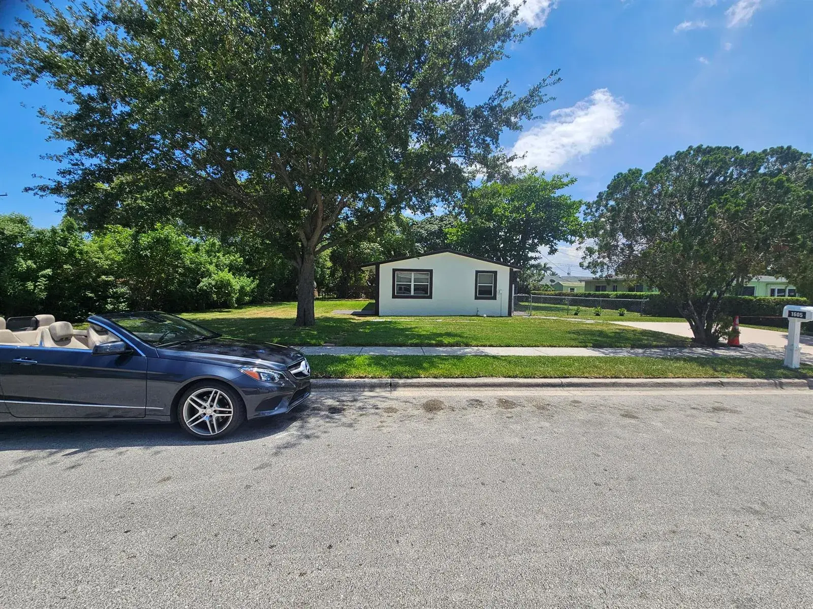 1605 W 10th Street, Riviera Beach FL 33404