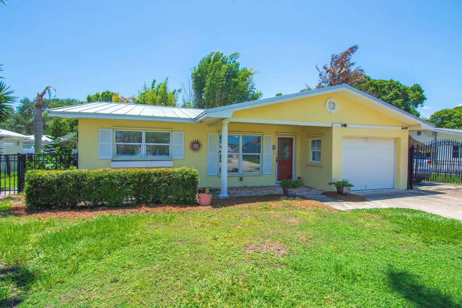 475 19th Place, Vero Beach FL 32960 photo 2