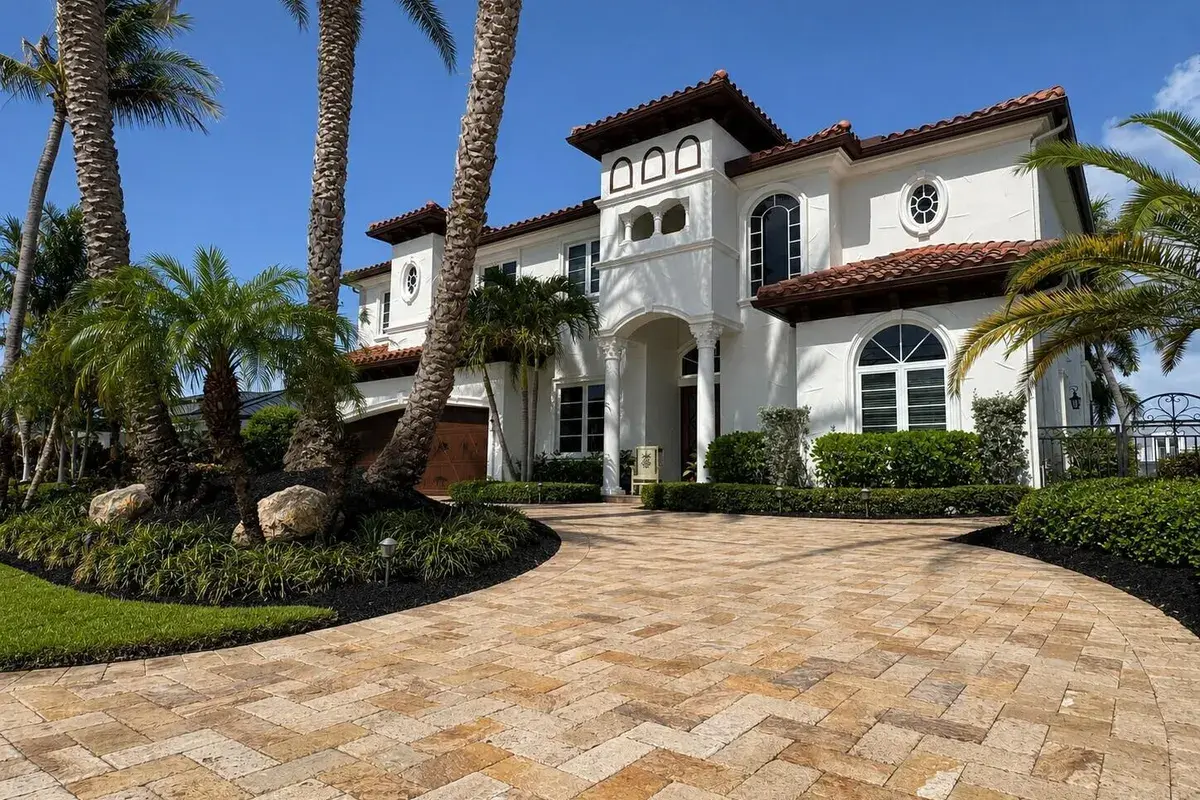 4431 NE 24th Avenue, Lighthouse Point FL 33064