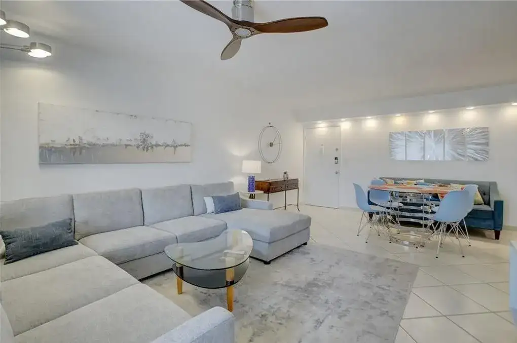 3020 NE 16th Avenue # 304, Oakland Park FL 33334 photo 2