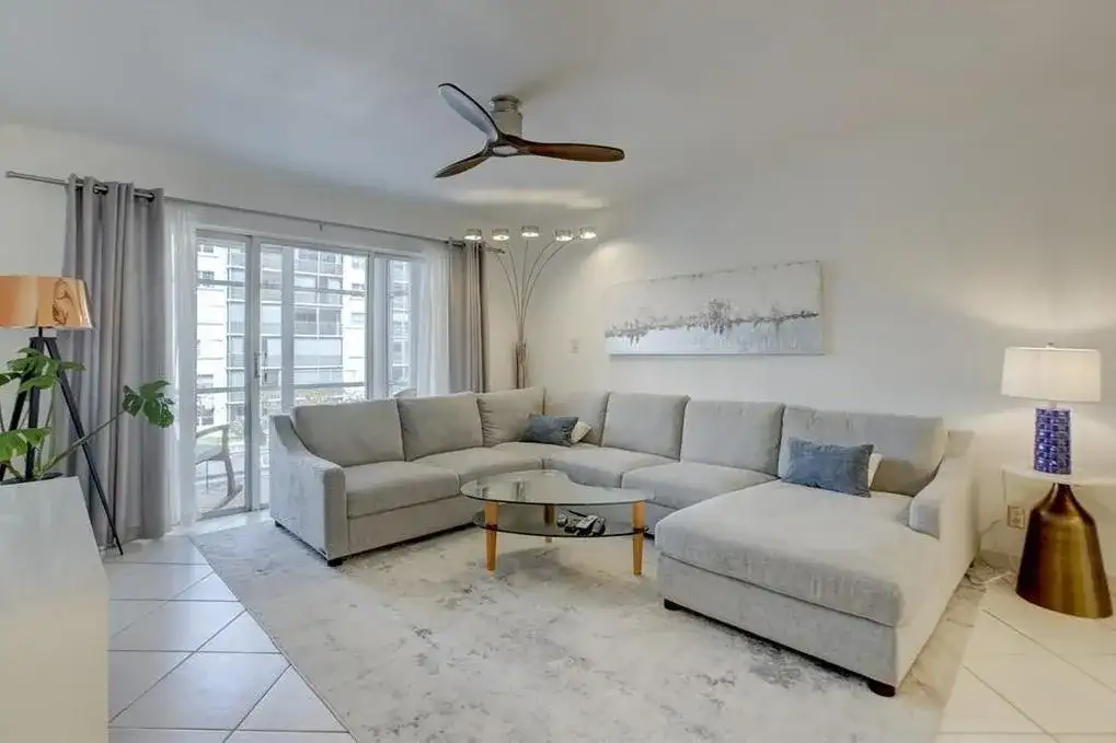3020 NE 16th Avenue # 304, Oakland Park FL 33334 photo 3