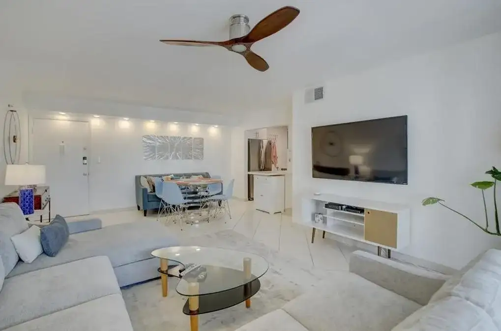 3020 NE 16th Avenue # 304, Oakland Park FL 33334 photo 4