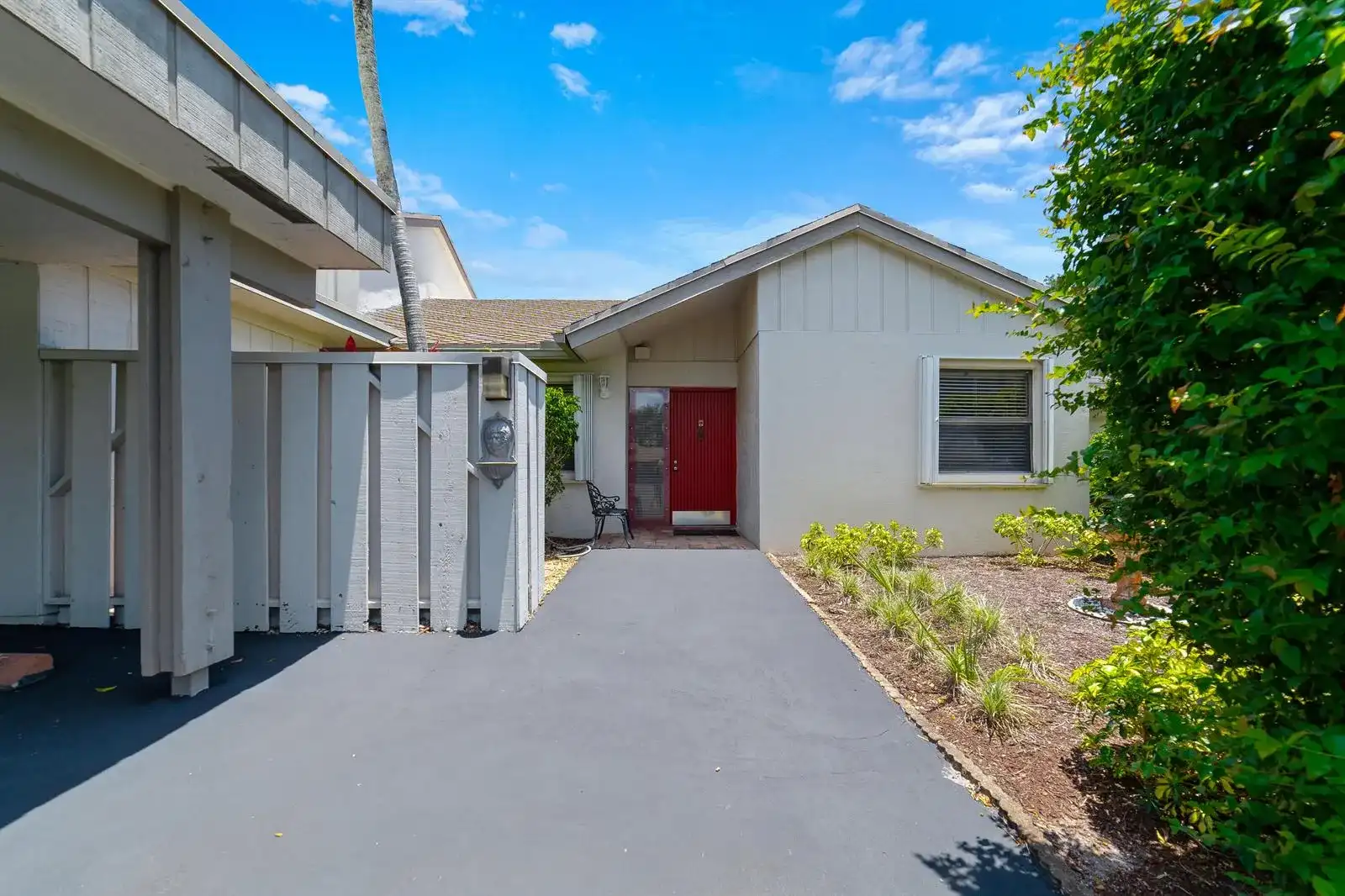 302 Deer Creek Wildwood Lane E, Deerfield Beach FL 33442
