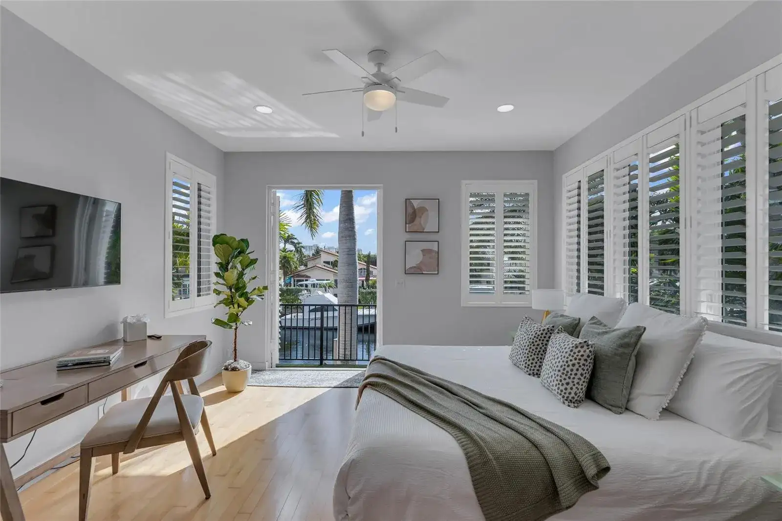 272 Imperial Lane, Lauderdale By The Sea FL 33308 photo 3