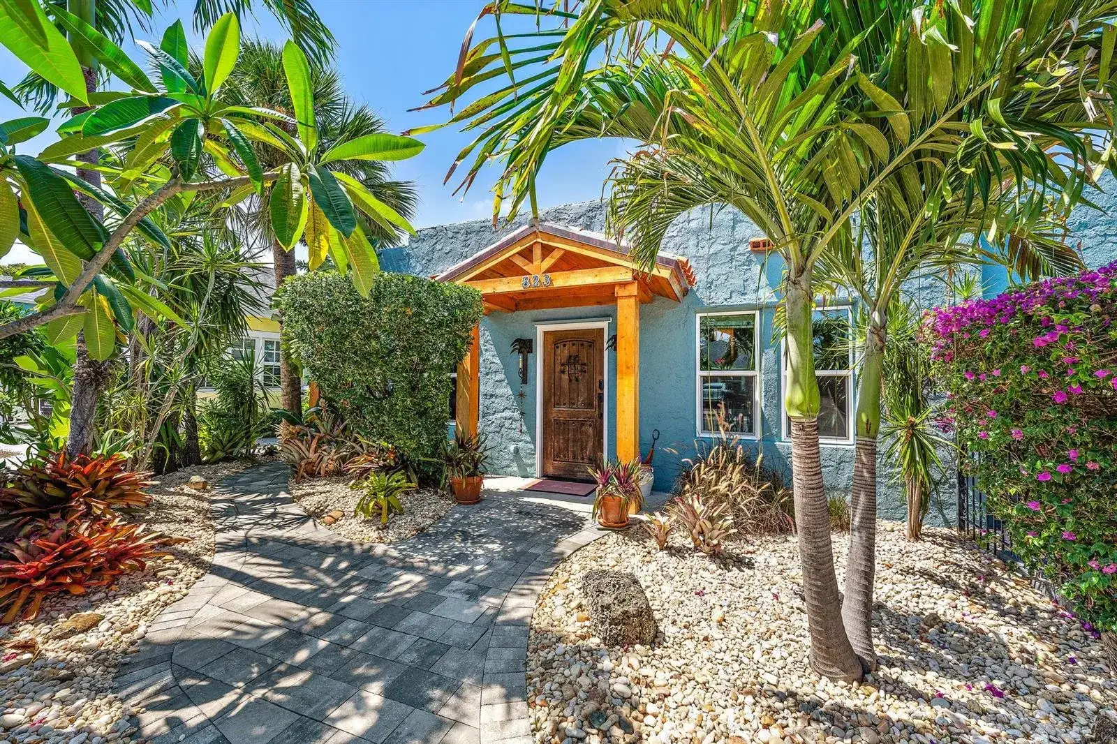 823 Selkirk Street S, West Palm Beach FL 33405 photo 3