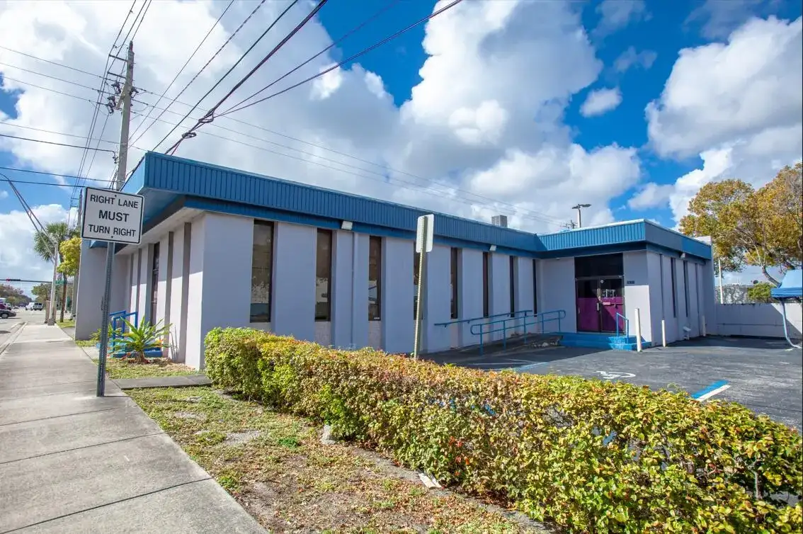 16350 NE 12th Avenue, North Miami Beach FL 33162 photo 3