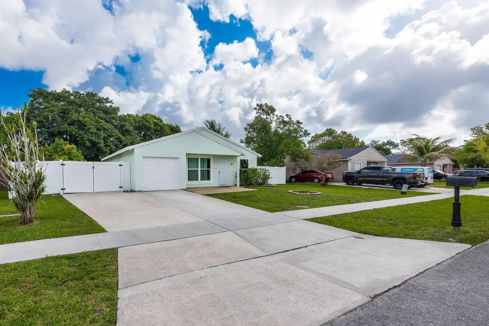 10117 Mikado Lane, Royal Palm Beach FL 33411 photo 2