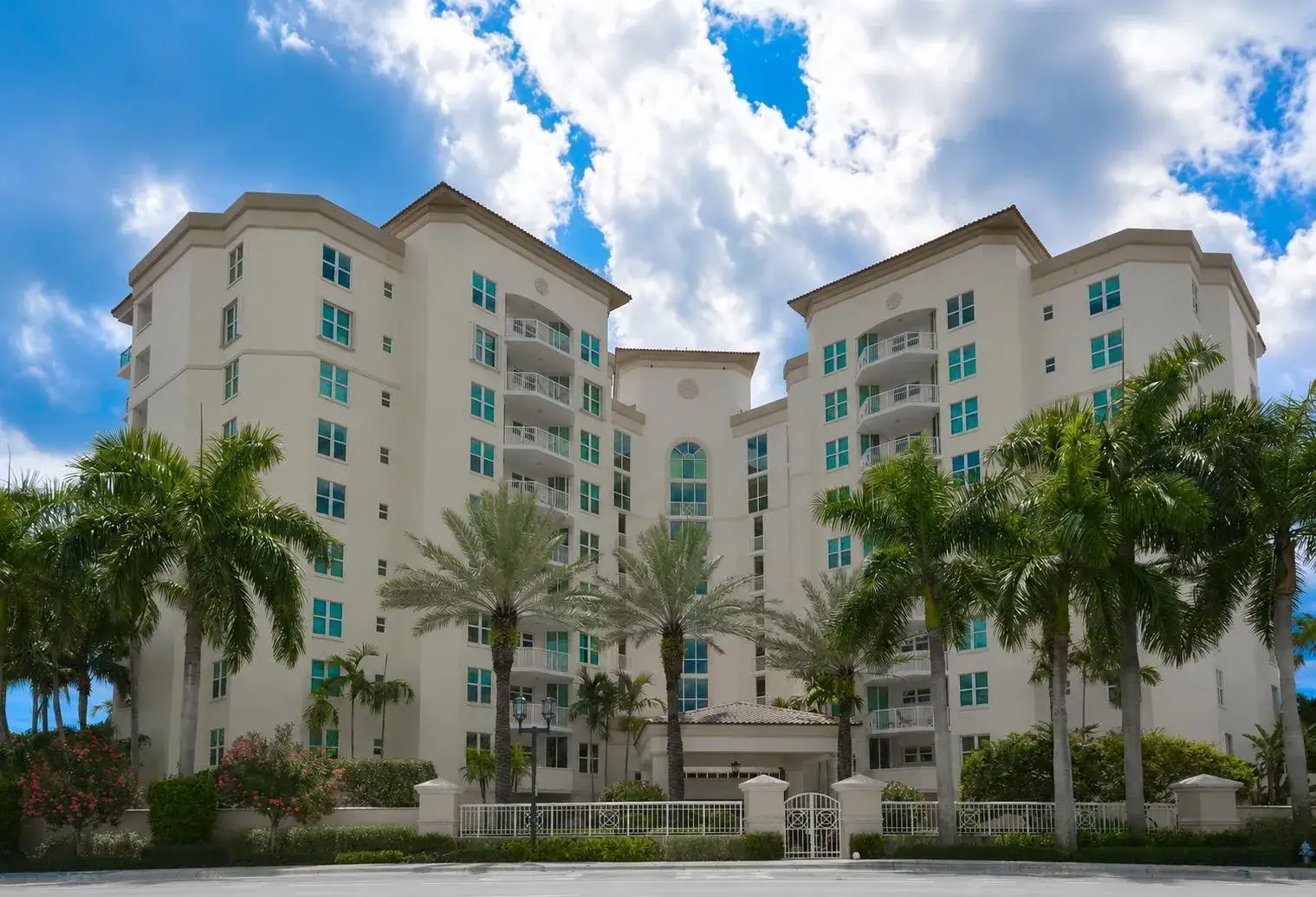 550 SE Mizner Boulevard # B702, Boca Raton FL 33432