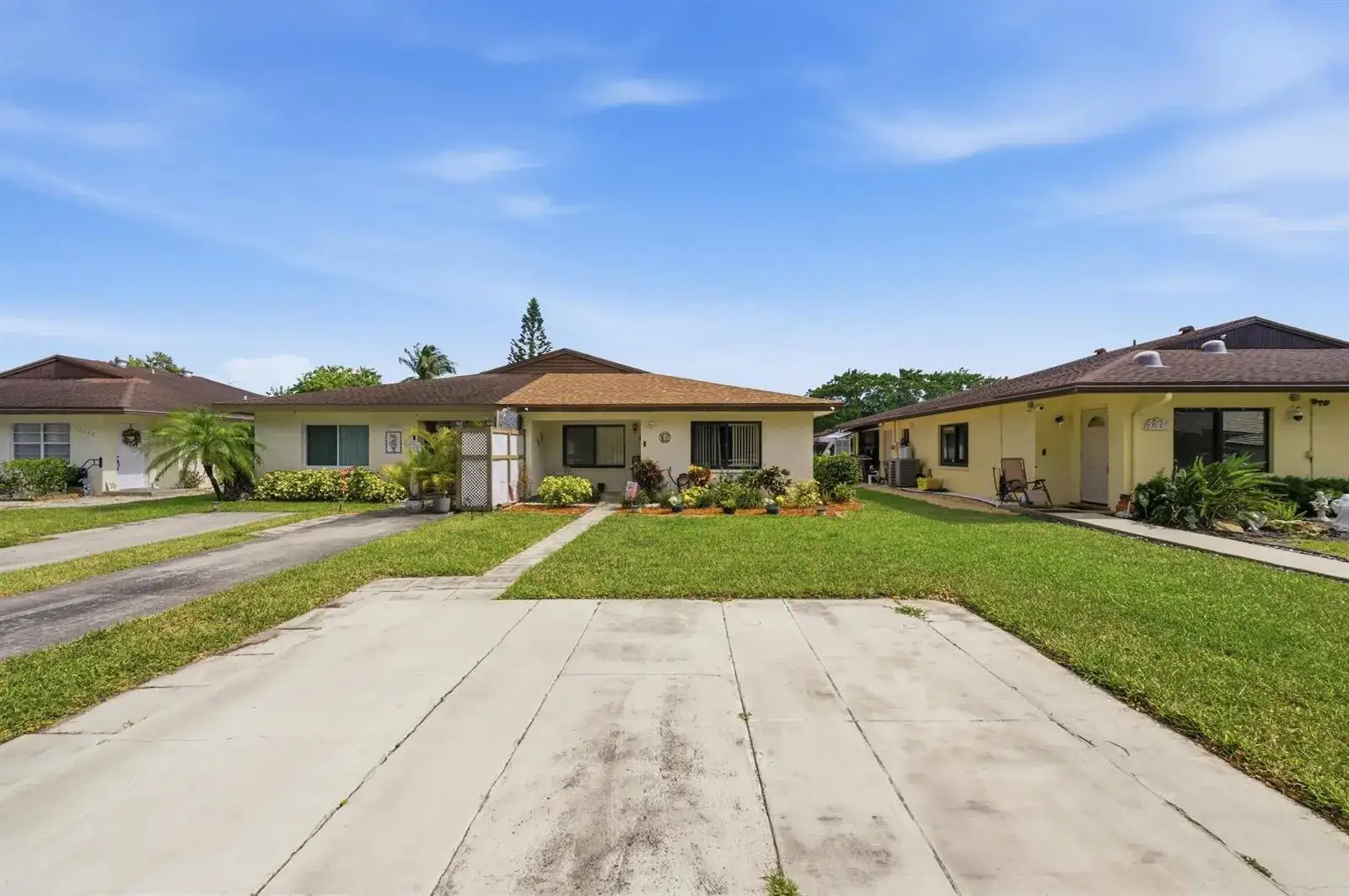 10222 Pine Drive, Boynton Beach FL 33437 photo 2