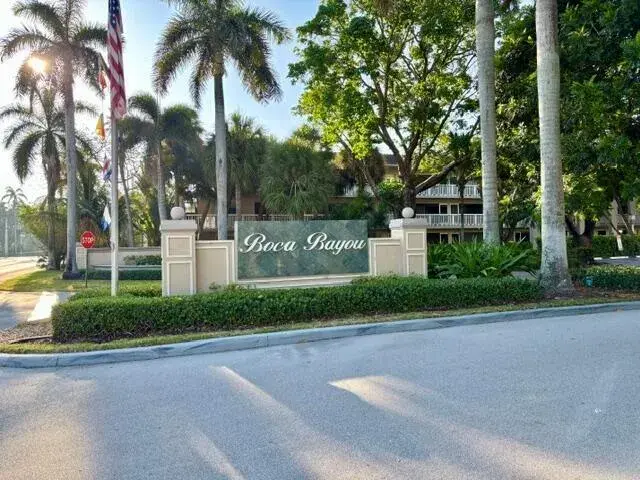 21 Royal Palm Way # 2020, Boca Raton FL 33432