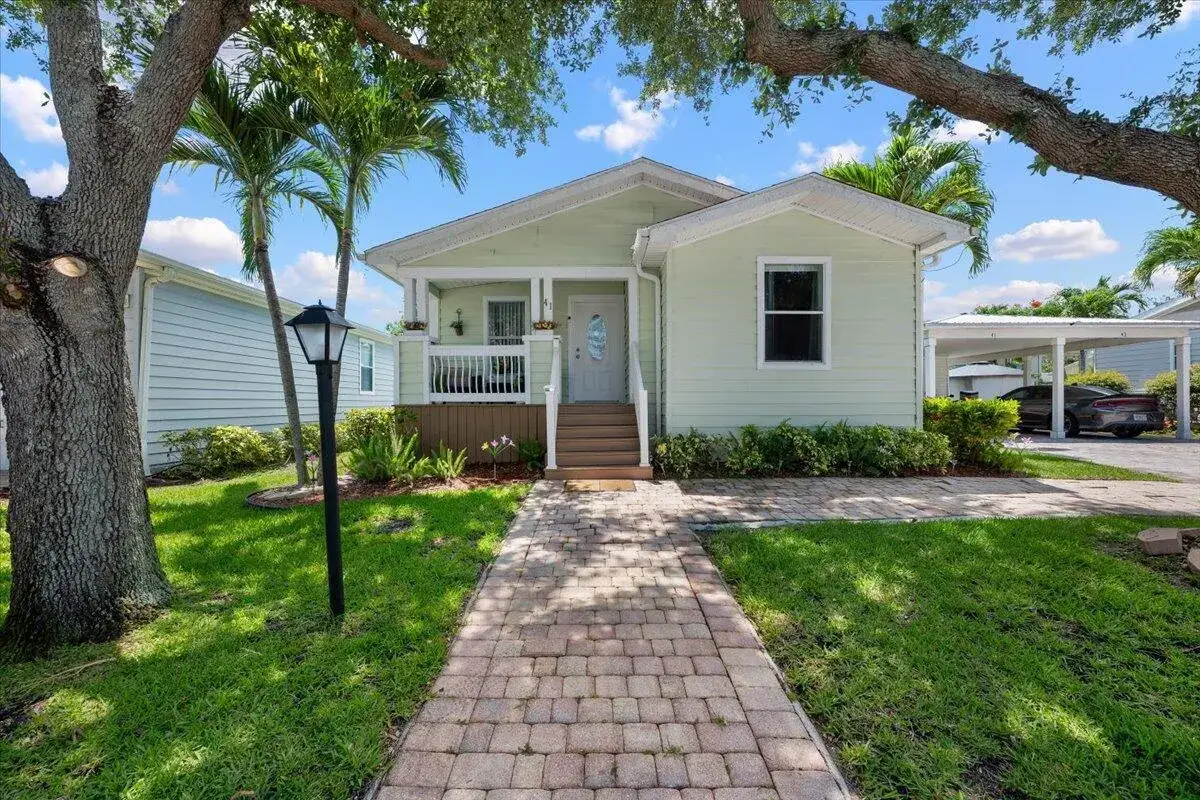 2555 Pga Boulevard # 41, Palm Beach Gardens FL 33410