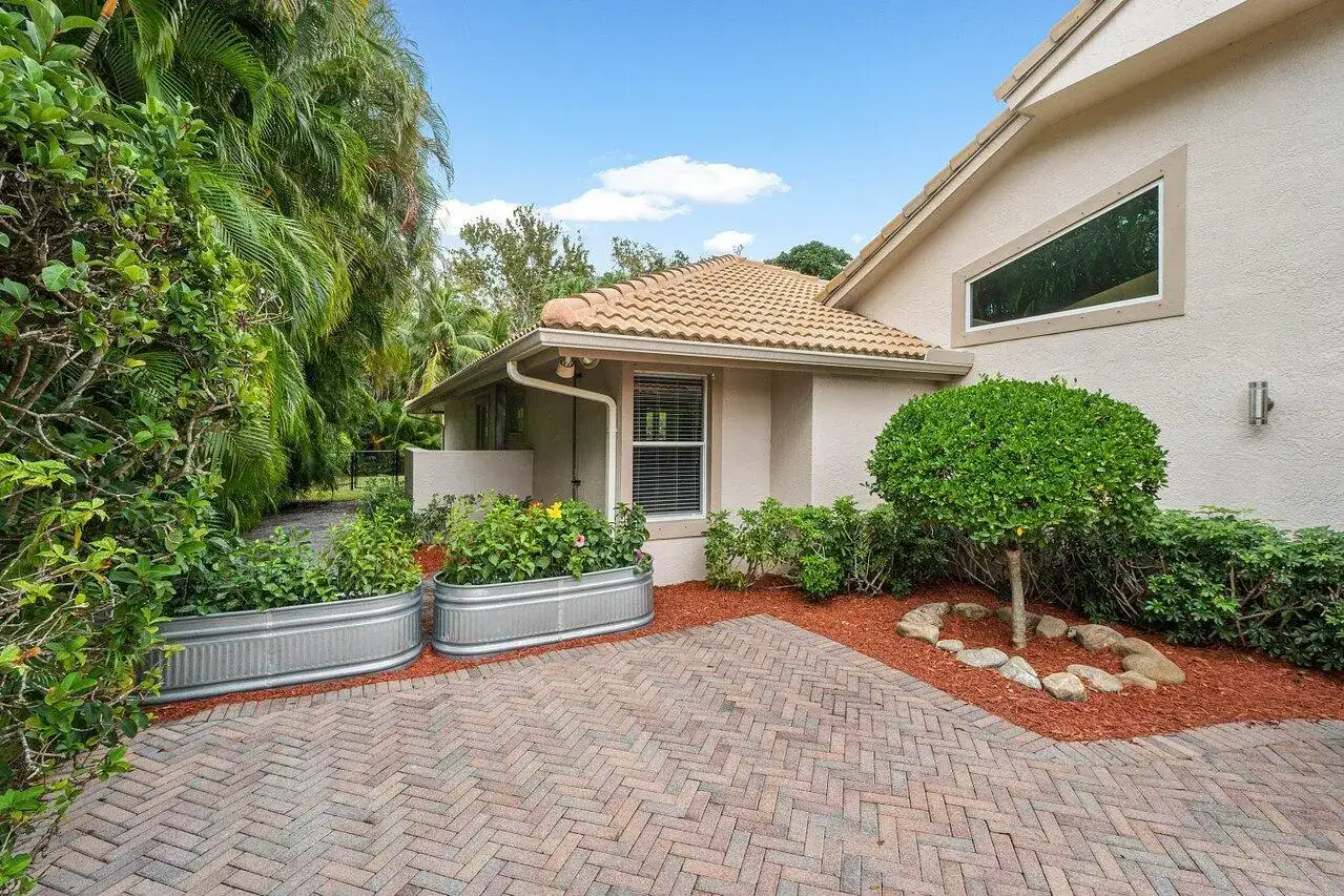 45 Dunbar Road, Palm Beach Gardens FL 33418 photo 2