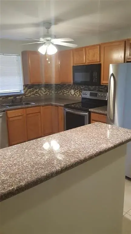 180 NE 12th Avenue # 17a, Hallandale Beach FL 33009