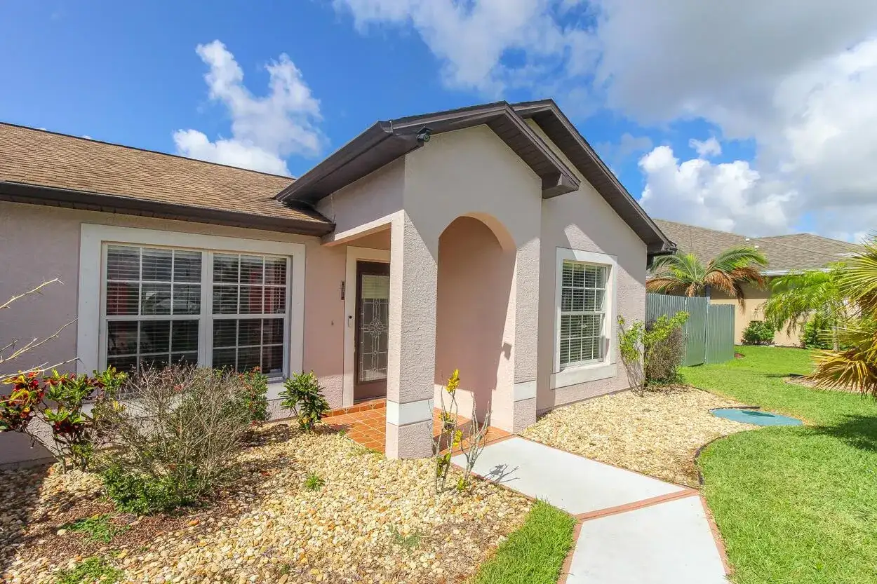 2718 SW Hamilton Avenue, Port St. Lucie FL 34987 photo 4