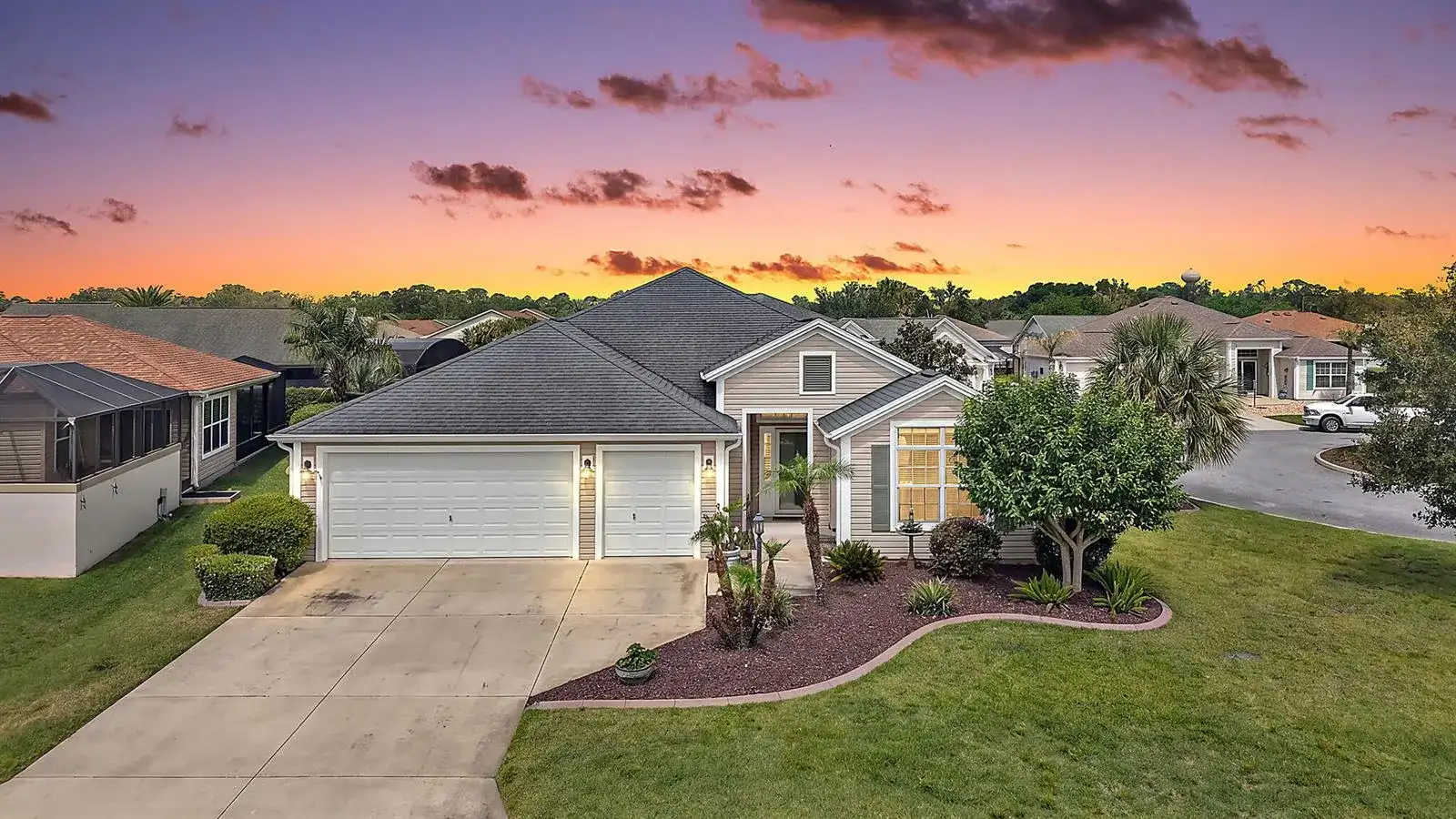 3746 New Moon Avenue, The Villages FL 32163
