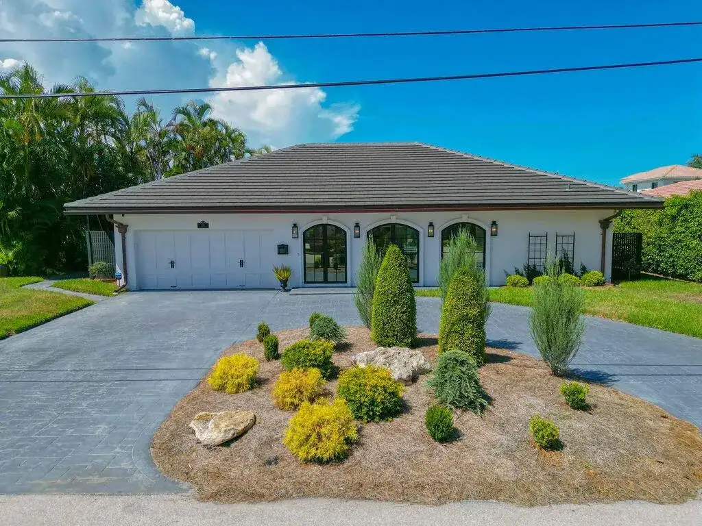 713 Forsyth Street, Boca Raton FL 33487 photo 2