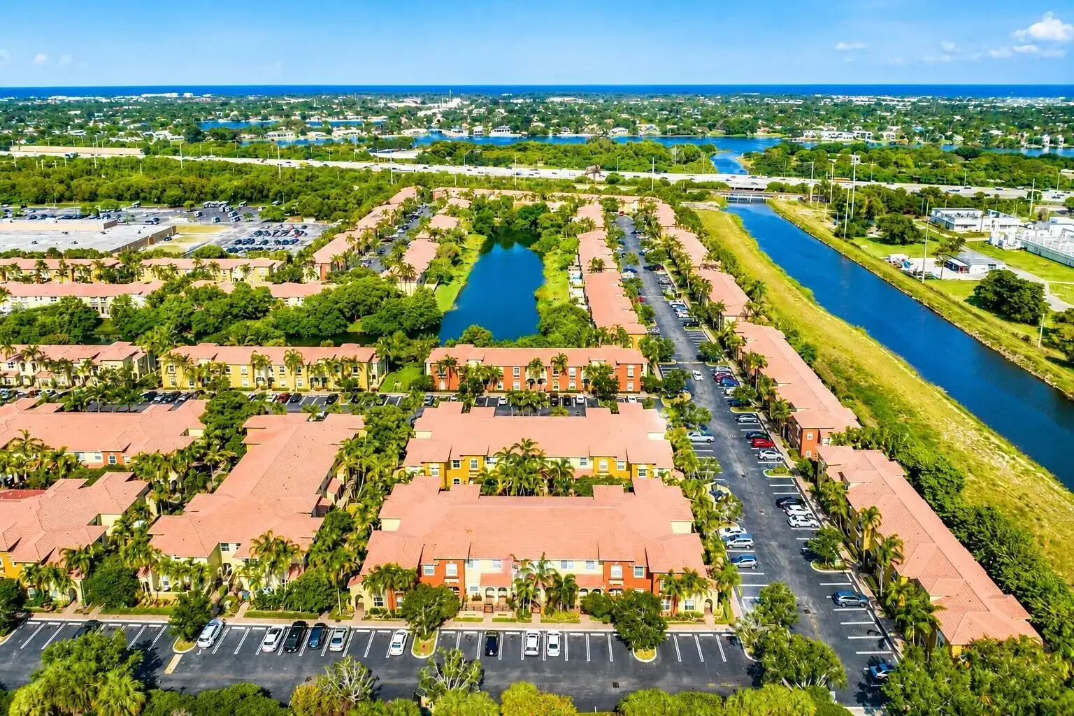 340 Lake Monterey Circle, Boynton Beach FL 33426 photo 4