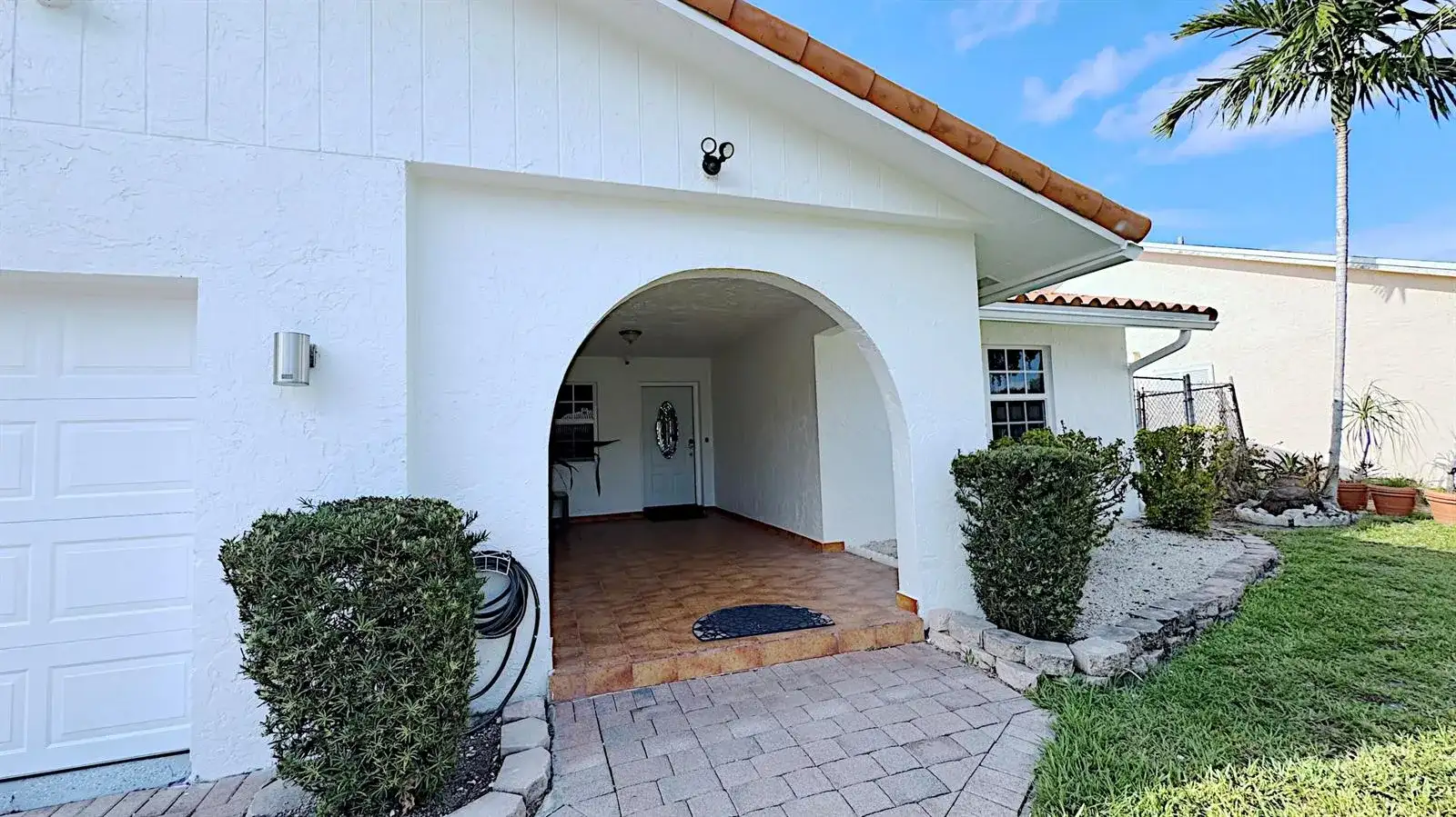 411 SE 4th Street, Dania Beach FL 33004 photo 4
