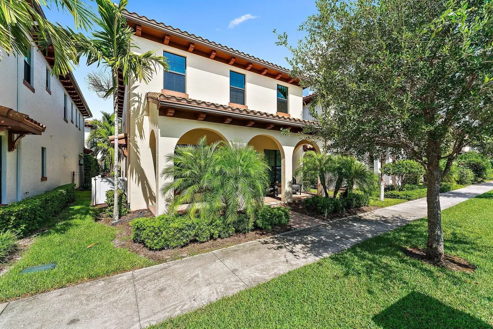 1077 Faulkner Terrace, Palm Beach Gardens FL 33418 photo 2