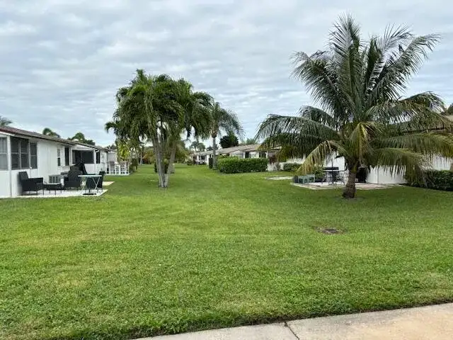 2936 Crosley Drive E # G, West Palm Beach FL 33415 photo 2