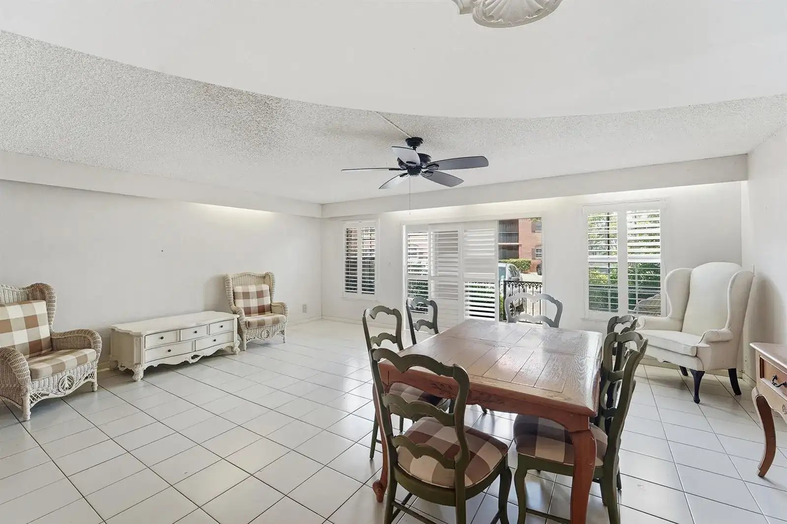 640 Tennis Club Drive # 103, Fort Lauderdale FL 33311 photo 2