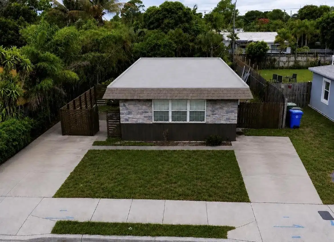 1429 N Andrews Avenue, Fort Lauderdale FL 33311