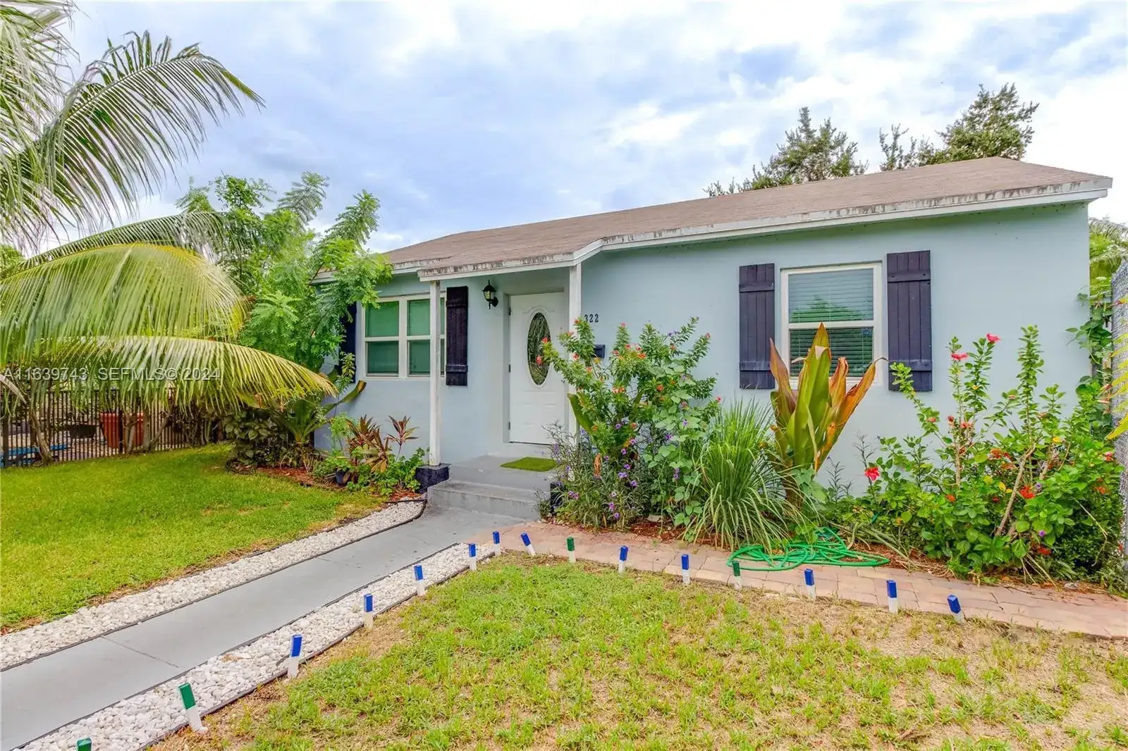 322 N C Street, FL 33460 photo 2