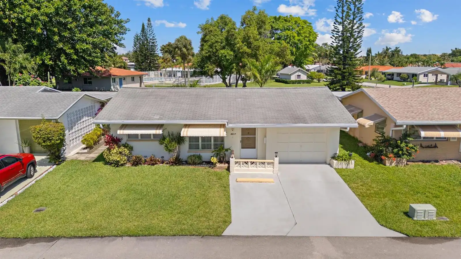 5017 NW 49th Road, Tamarac FL 33319