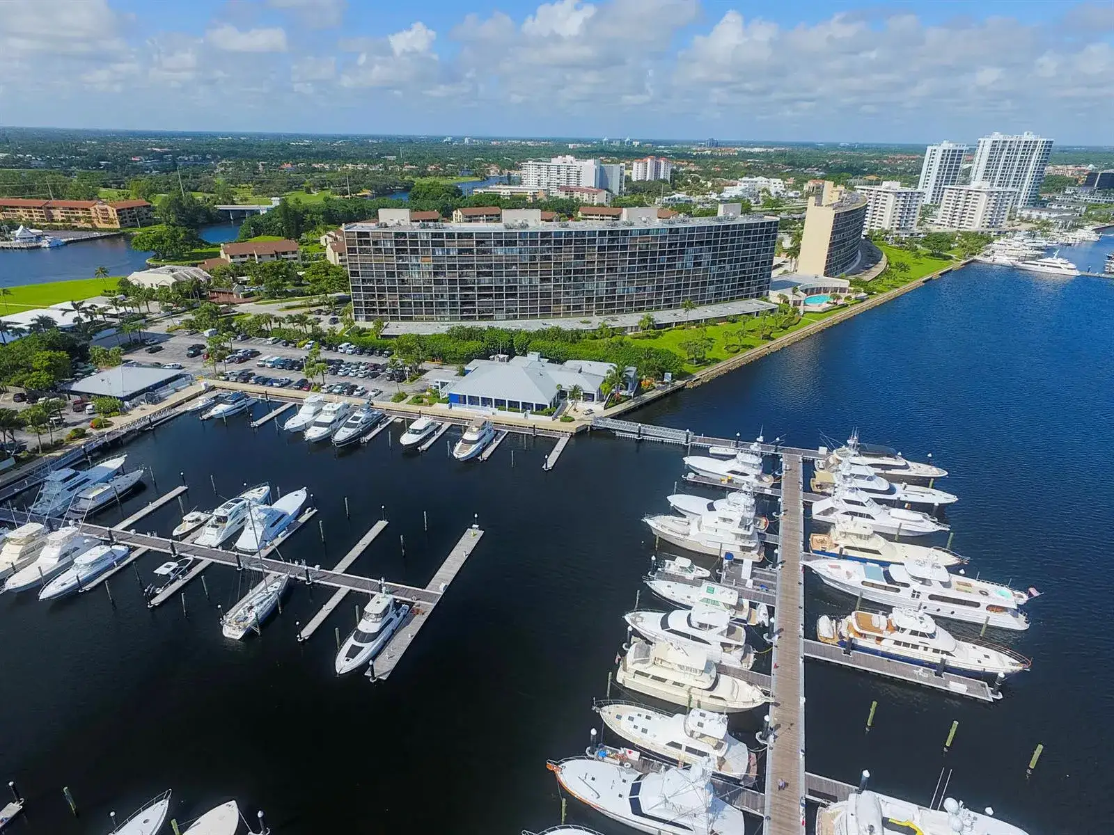 136 Lakeshore Drive # 211, North Palm Beach FL 33408