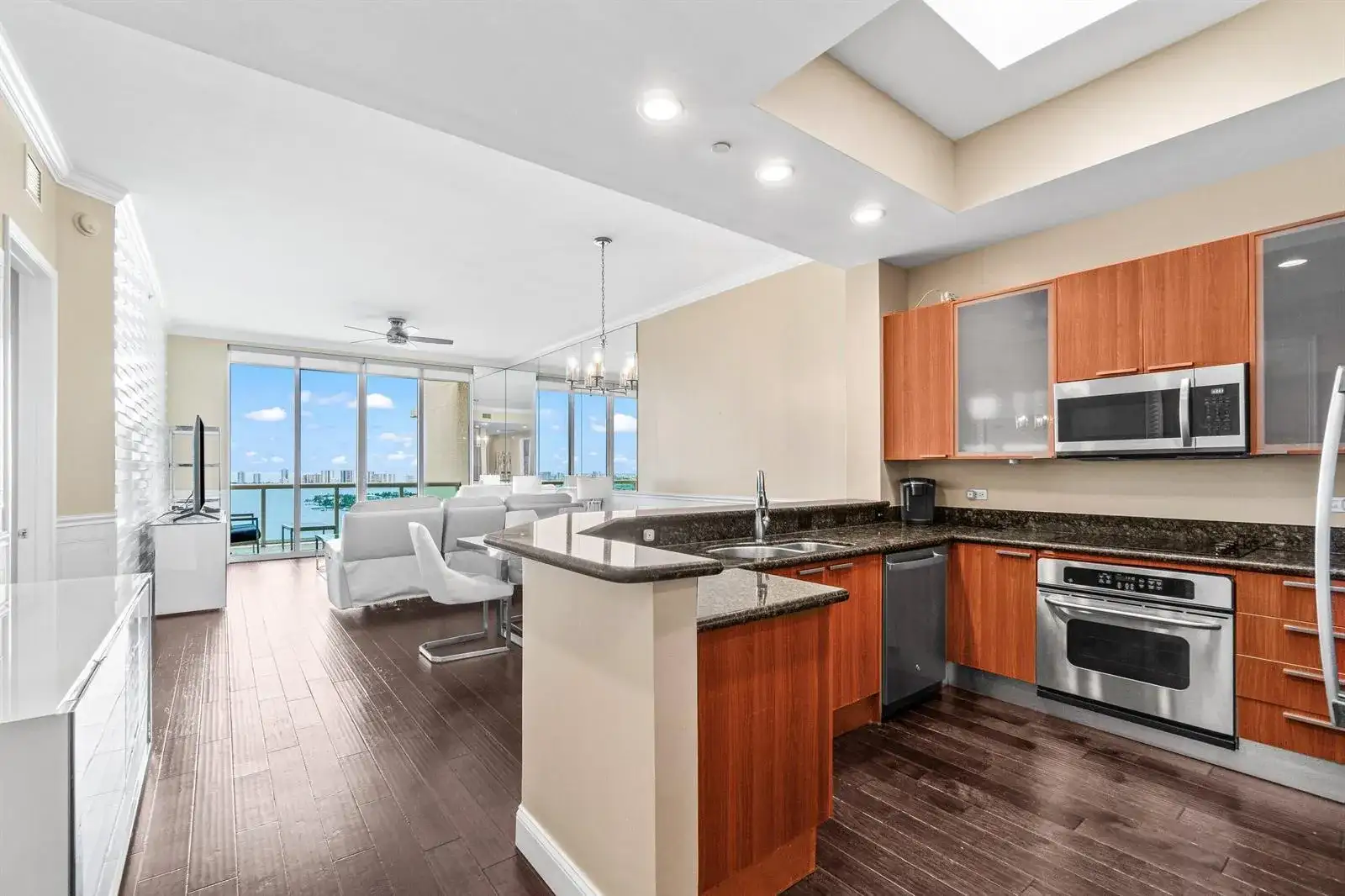 2650 Lake Shore Drive # 2403, Riviera Beach FL 33404 photo 2