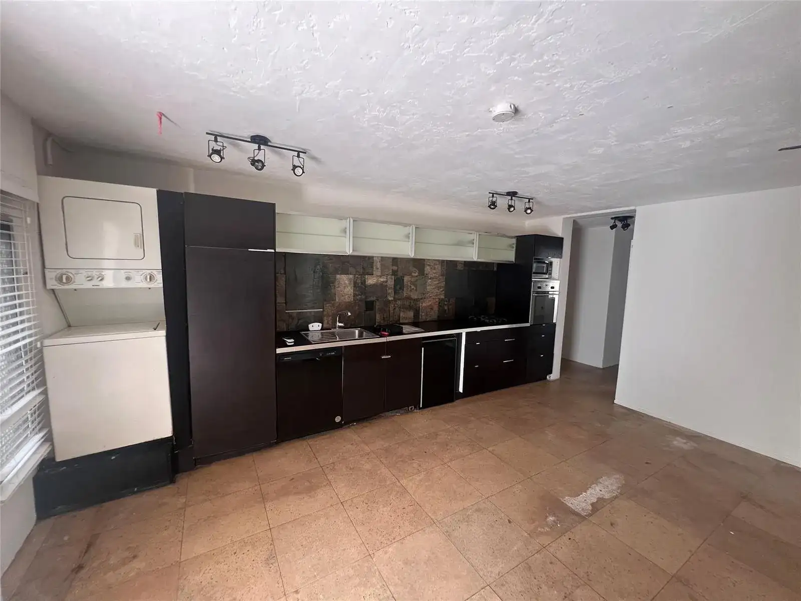 919 Michigan Avenue # 3, Miami Beach FL 33139 photo 2