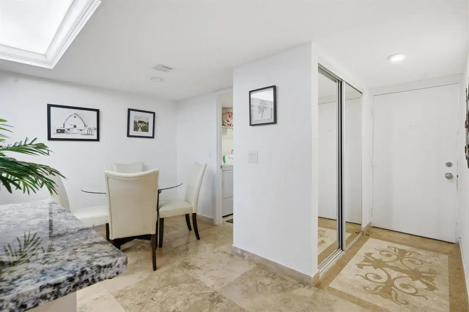 825 Egret Circle # 104, Delray Beach FL 33444 photo 2