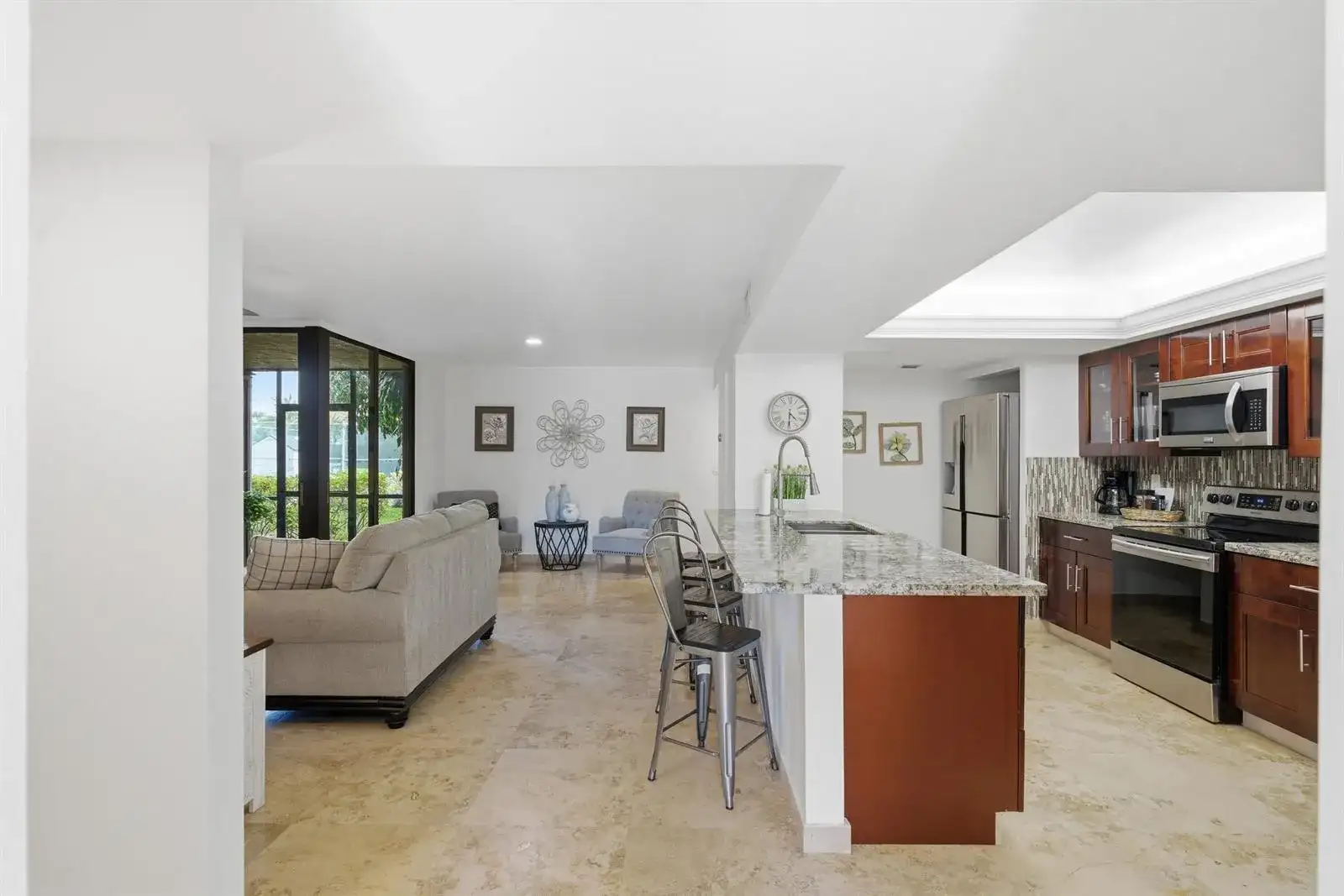 825 Egret Circle # 104, Delray Beach FL 33444 photo 3