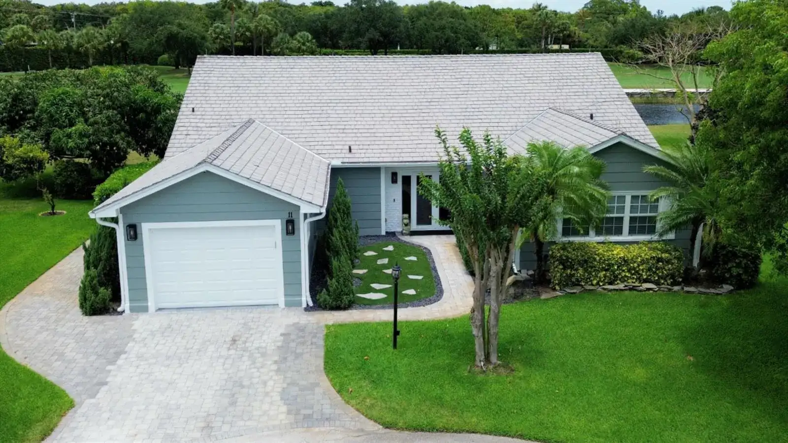 11 Holly Drive, Boynton Beach FL 33436 photo 3
