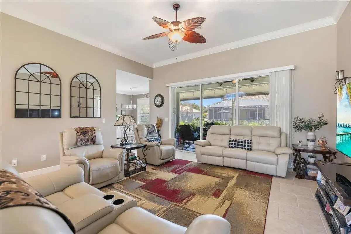 5828 Pine Ridge Circle, Vero Beach FL 32967 photo 3