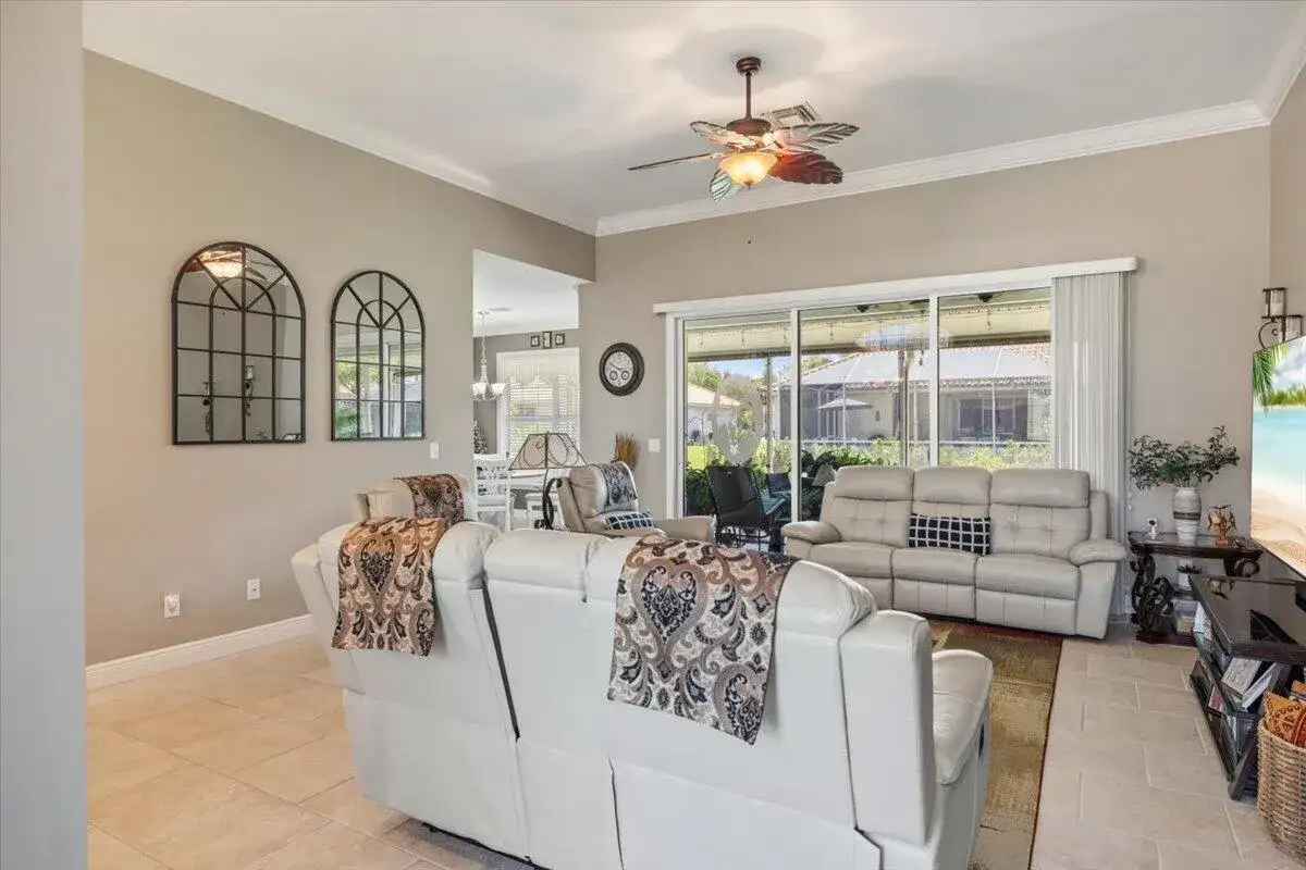 5828 Pine Ridge Circle, Vero Beach FL 32967 photo 4