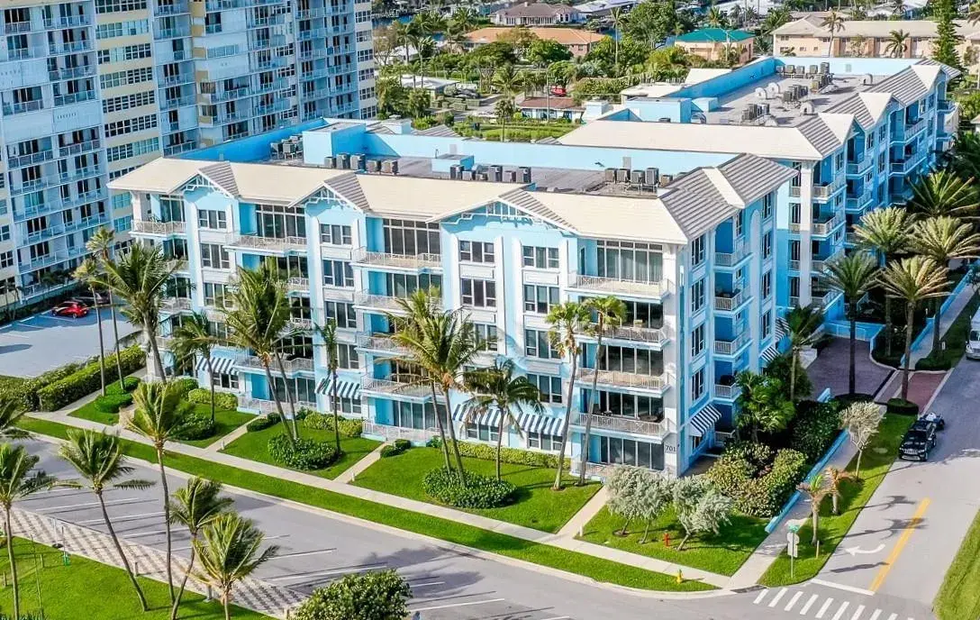 701 SE 21st Avenue # 304, Deerfield Beach FL 33441