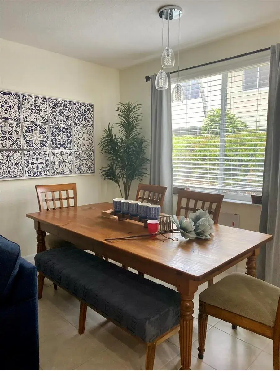 2823 S Evergreen Circle, Boynton Beach FL 33426
