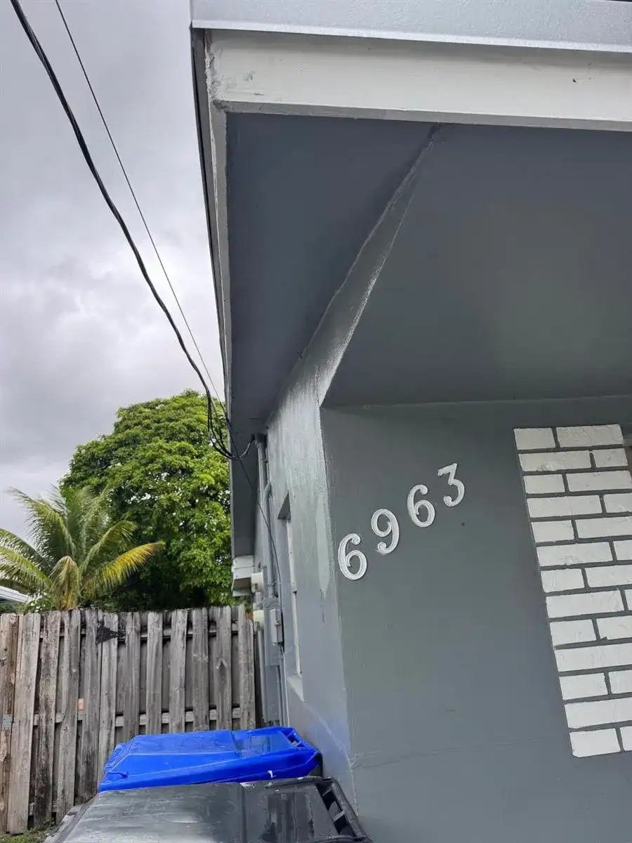 6963 SW 19th Street N, North Lauderdale FL 33068