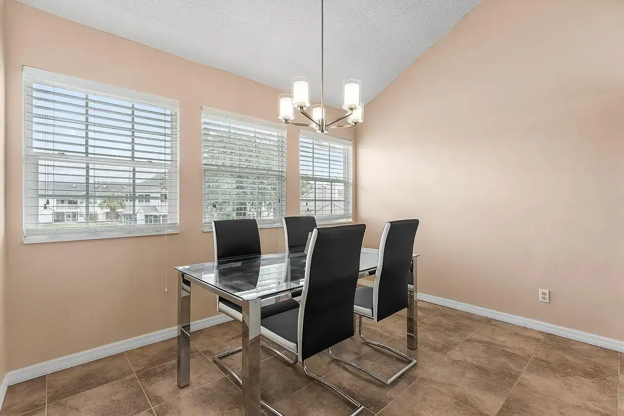 1965 Westminster Circle # 6, Vero Beach FL 32966 photo 2