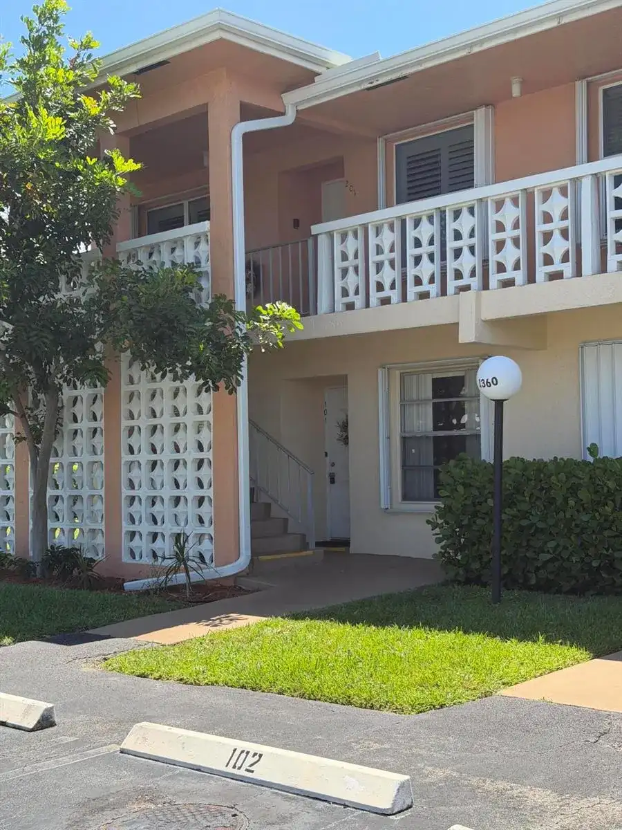 1360 NW 19th Terrace # 101, Delray Beach FL 33445 photo 2