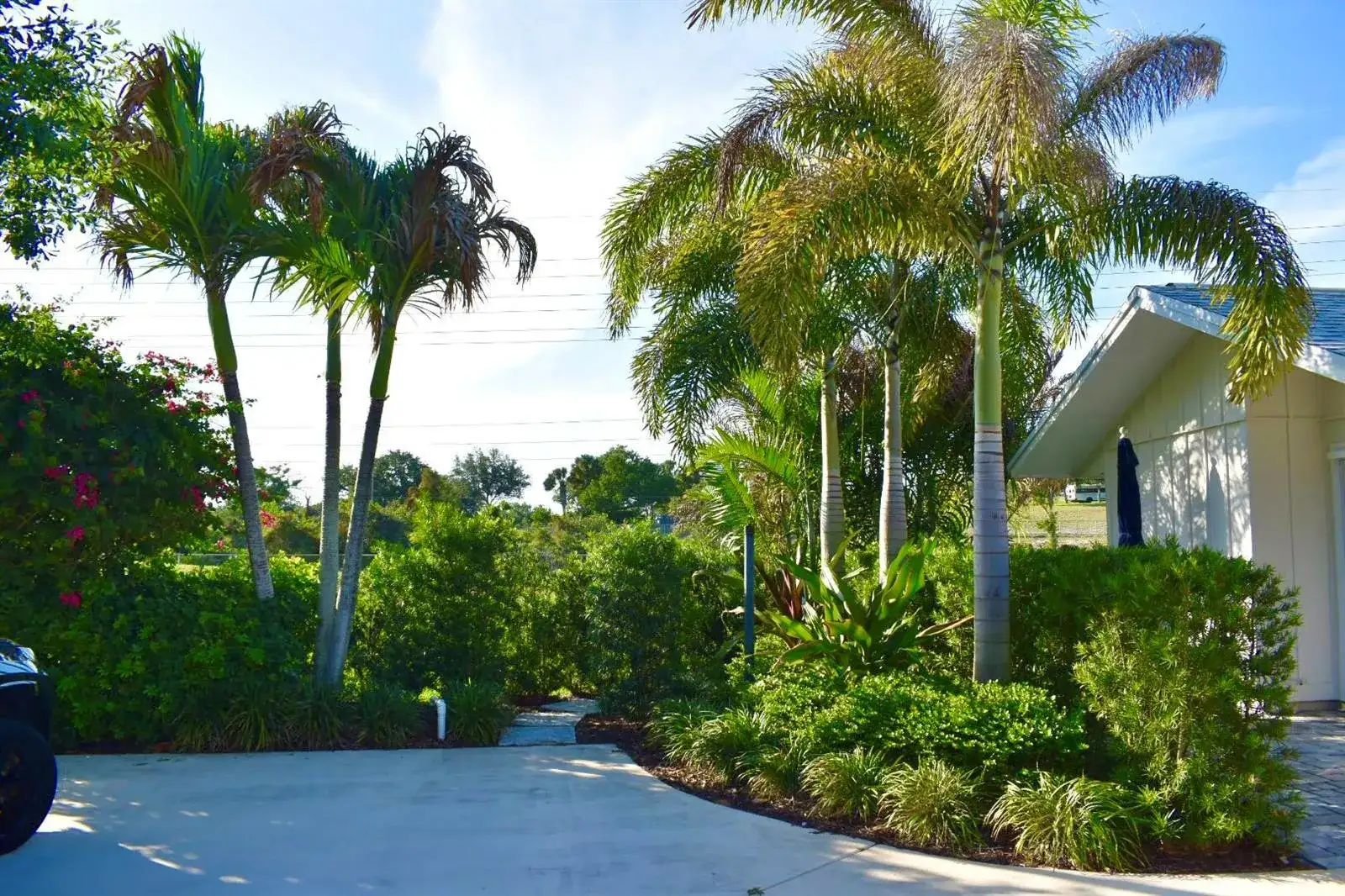 12638 SE Cascades Court, Hobe Sound FL 33455 photo 2