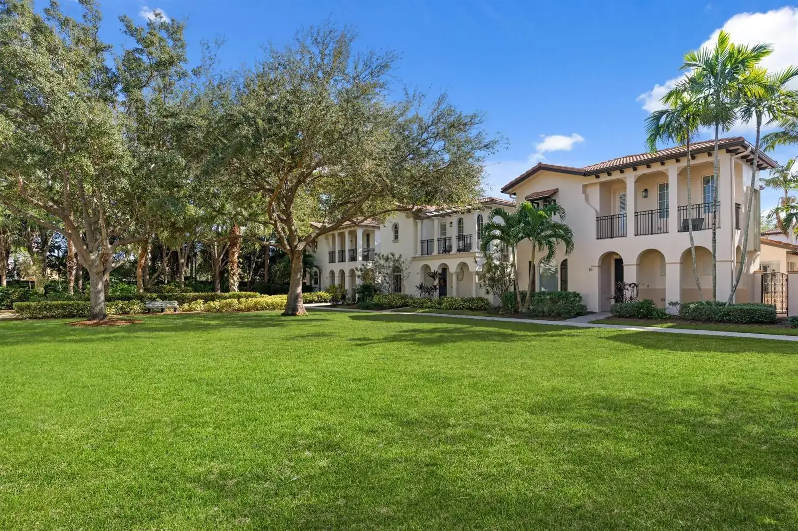 30 Stoney Drive, Palm Beach Gardens FL 33410 photo 2