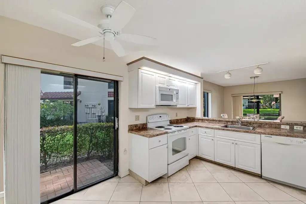 10851 Palm Lake Avenue # 101, Boynton Beach FL 33437 photo 4