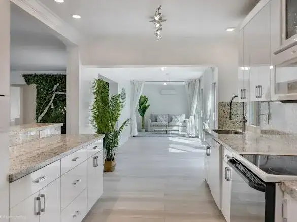 1250 Arthur Street, Hollywood FL 33019 photo 3