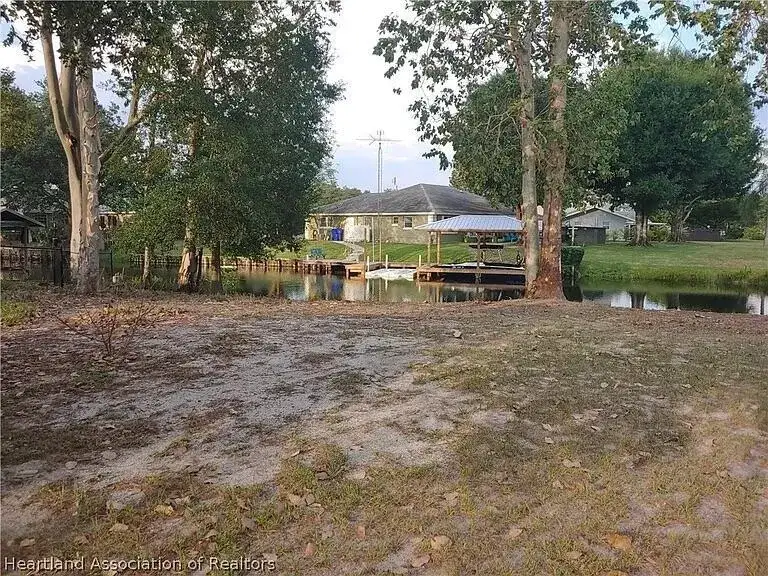 196 Autumn Avenue, Lake Placid FL 33852 photo 3